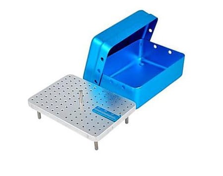 pol_pm_Pojemnik-endobox-na-120-instrumentow-niebieski-z-linijka-1566_1.jpg